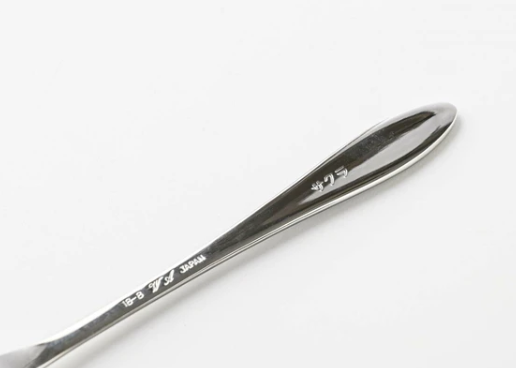Cucharilla Sakura. SALUS
