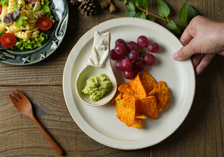 Platito Gato. Wakasama Mashiko