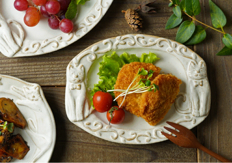 Plato Oval Gato. Wakasama Mashiko