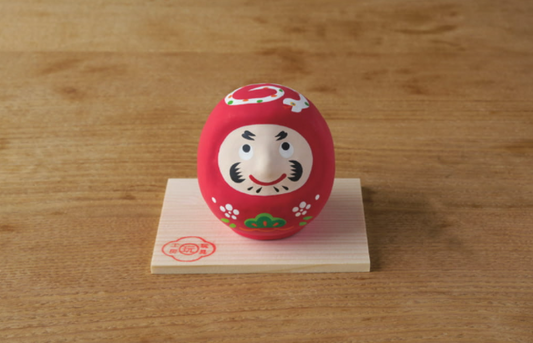 Daruma con hebi, Cerámica Seto. Gangu Koubou