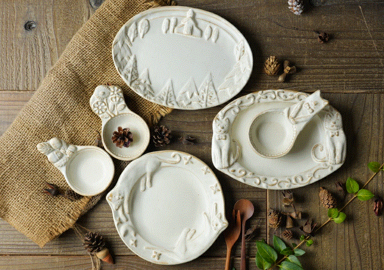 Plato Oval Gato. Wakasama Mashiko